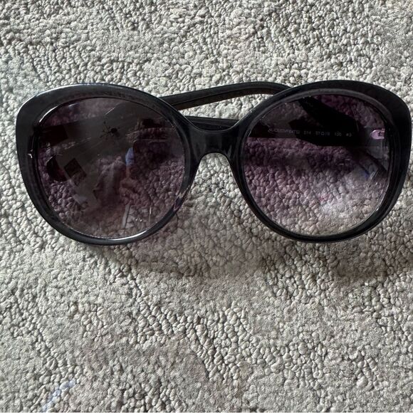Diane Von Furstenberg Alice DVF647S Oversized Sunglasses. Gradient Black. - Picture 1 of 9
